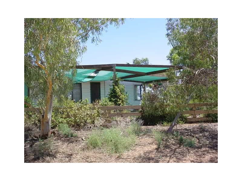 7 Cassidy Road, Ouyen VIC 3490