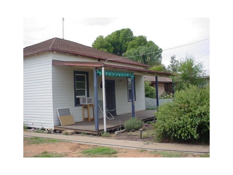 25 Thorne , Ouyen VIC 3490
