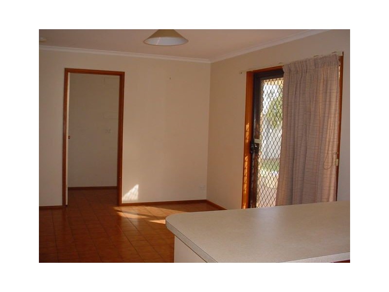 1/4 Jobson, Mildura VIC 3500