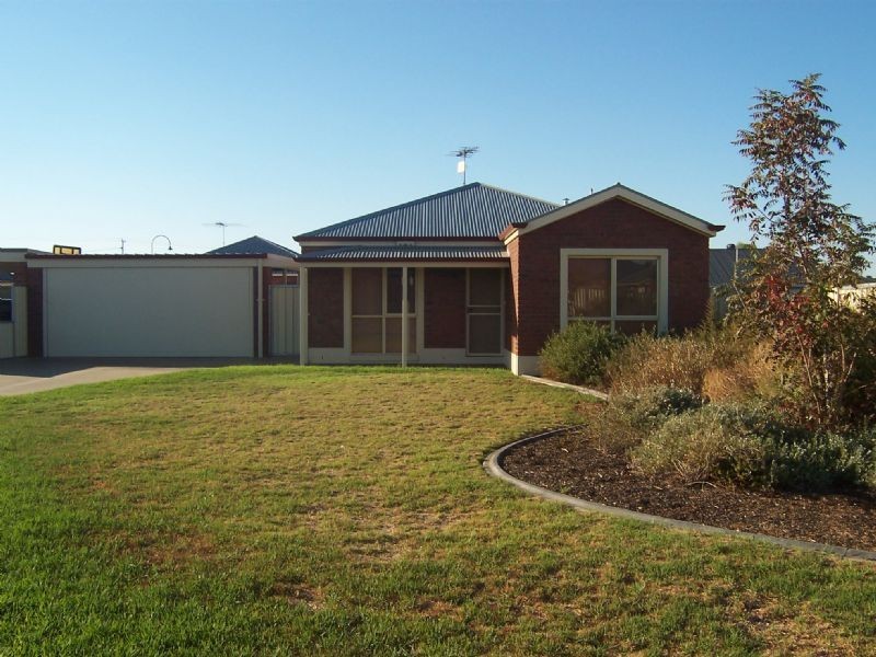 4 Stamford Court, Gol Gol NSW 2738