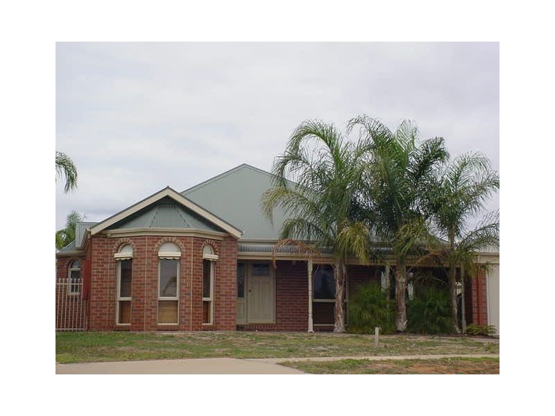 14 James Cook Drive, Mildura VIC 3500