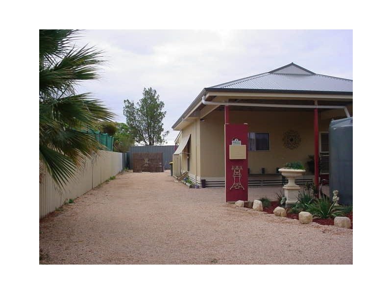 1/5 Melia Avenue, Red Cliffs VIC 3496