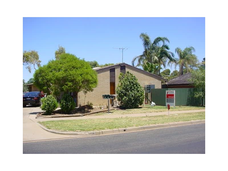 2/1 DeGaris Drive, Mildura VIC 3500