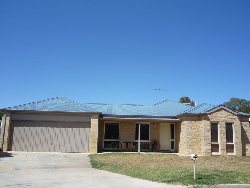 8 Jandra Court, Mildura VIC 3500