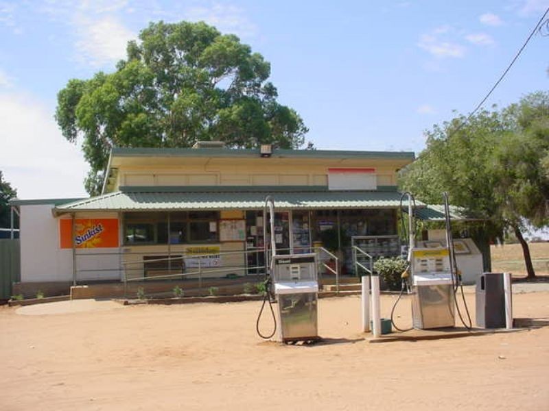 Wemen Store 3668 Hattah, Robinvale Road, Wemen VIC 3549