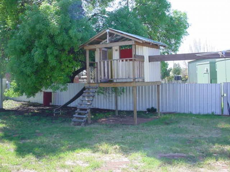 37 Neilpo Street, Dareton NSW 2717