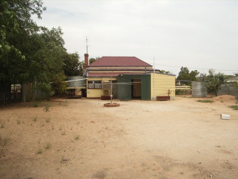 4 Emmet Street, Ouyen VIC 3490