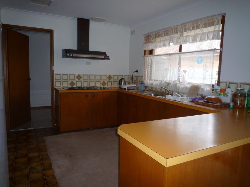 11 Dennis Avenue, Mildura VIC 3500