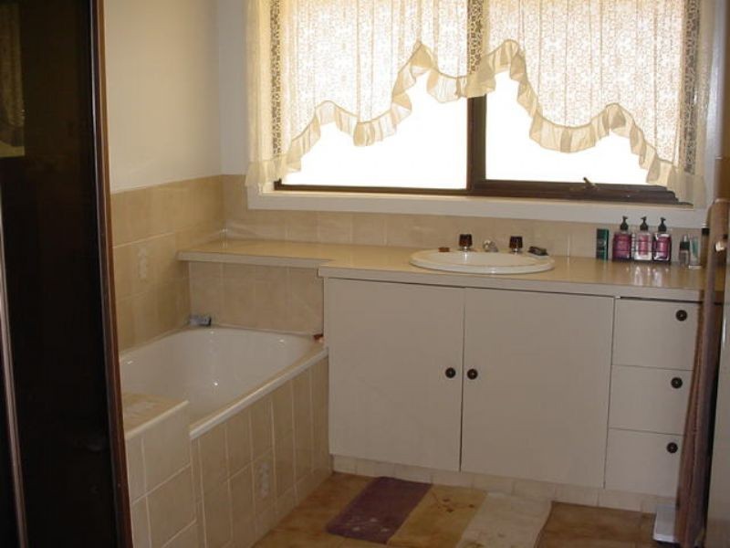 1077 Cowra Avenue, Mildura VIC 3500