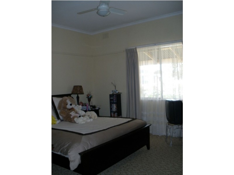 19 Henderson Street, Ouyen VIC 3490