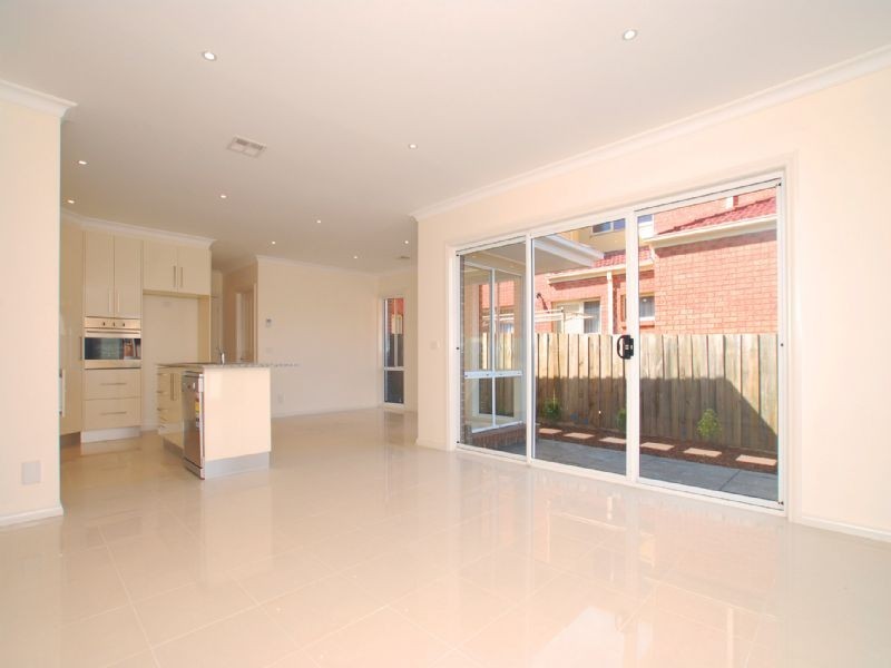 1/1079 Doncaster Road, Doncaster East VIC 3109