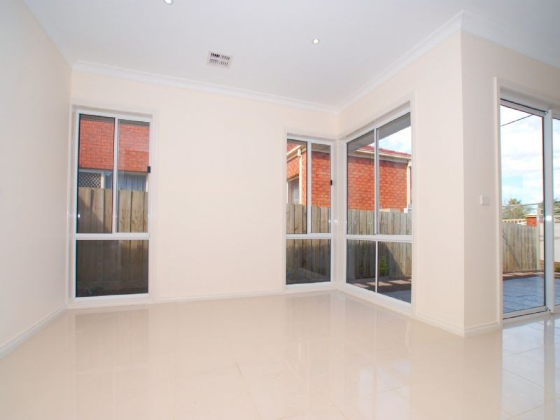 1/1079 Doncaster Road, Doncaster East VIC 3109