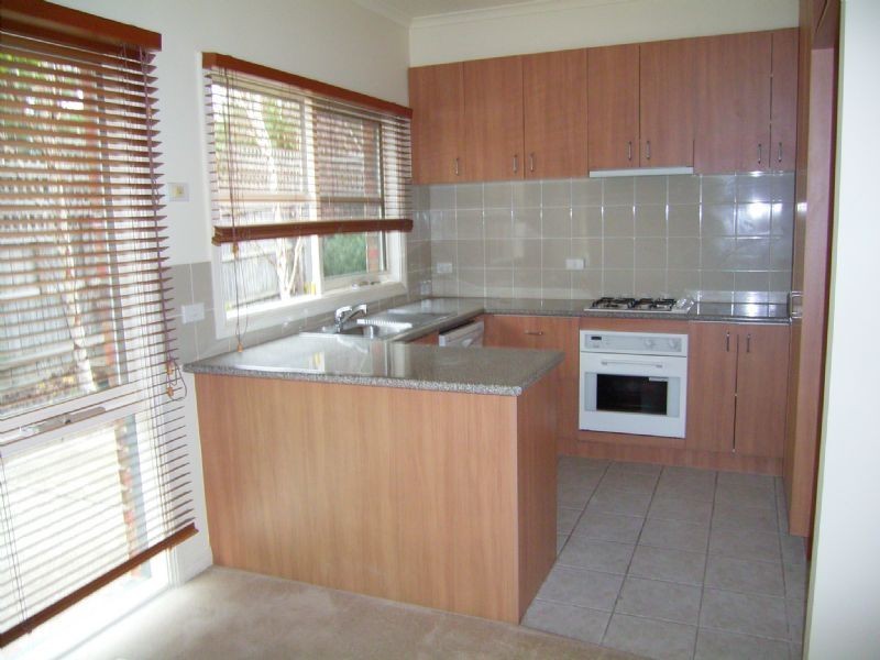 2/12 Omar Street , Templestowe Lower VIC 3107