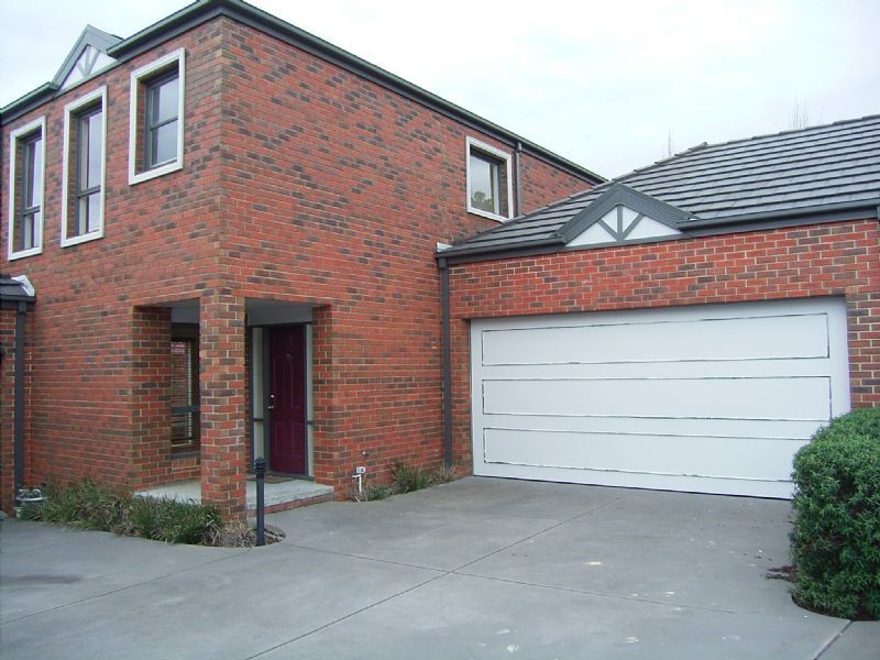 2/12 Omar Street , Templestowe Lower VIC 3107