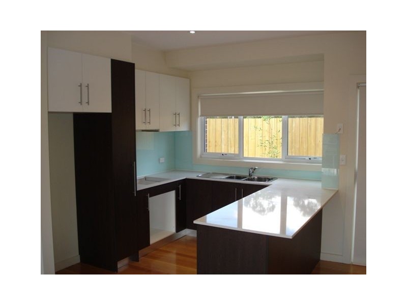 1 & 2/1 Nartanda Court, Doncaster East VIC 3109