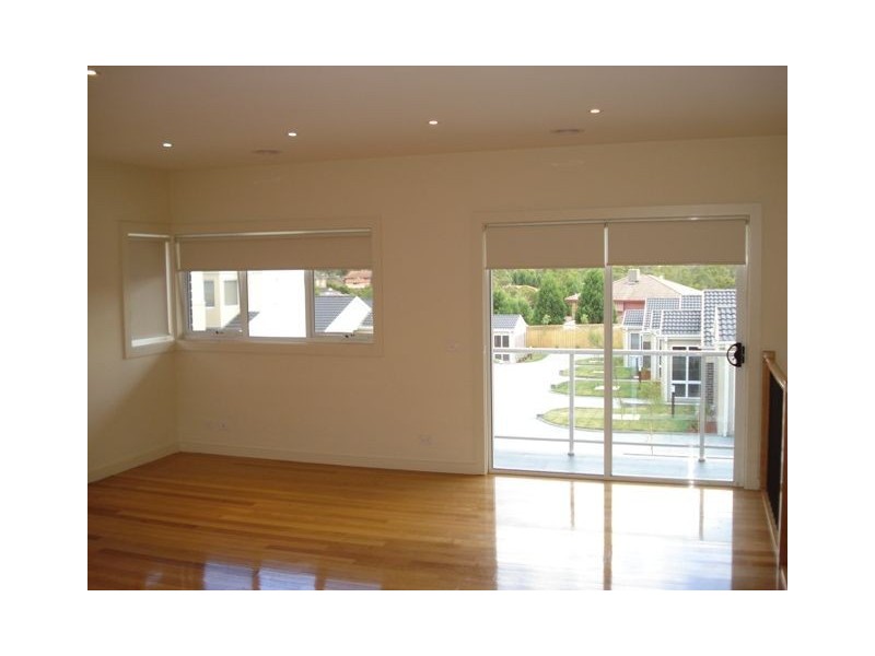 1 & 2/1 Nartanda Court, Doncaster East VIC 3109