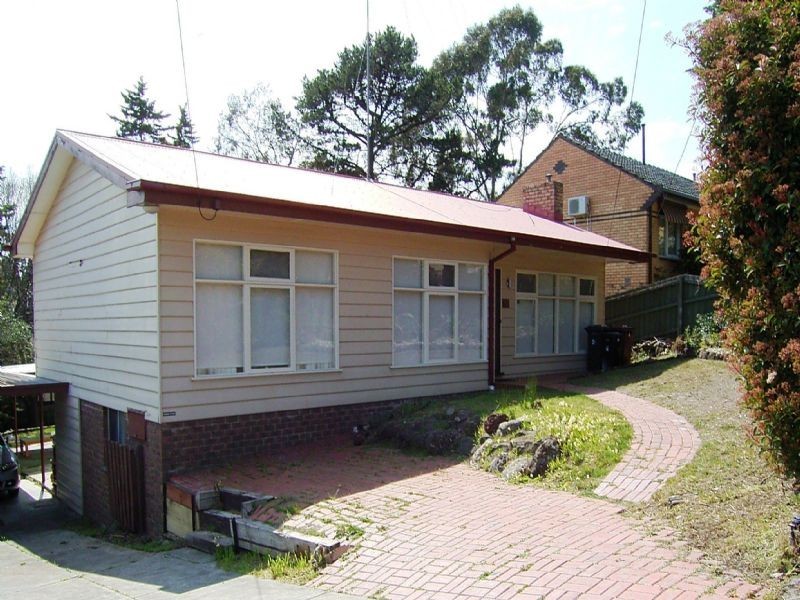 11 Gray Street , Doncaster VIC 3108
