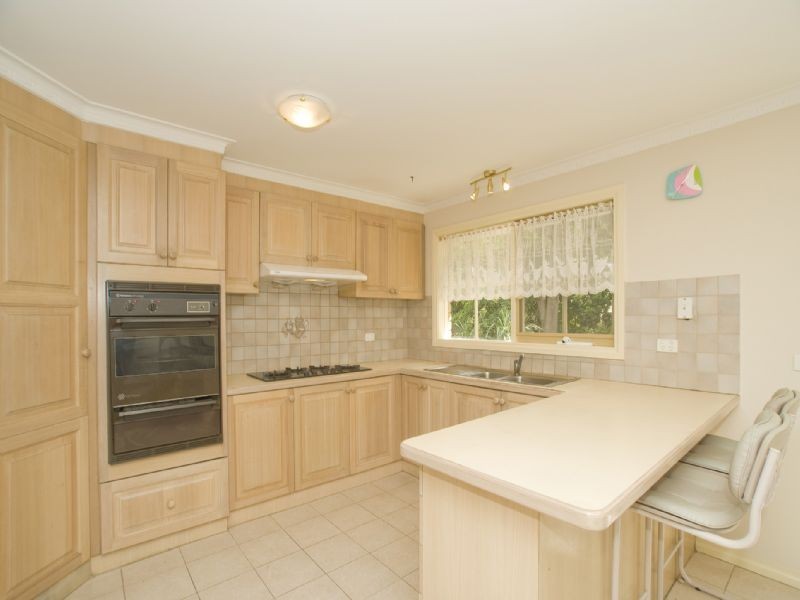 2/5 Roger Street, Doncaster East VIC 3109