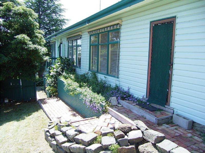 8 Gray Street , Doncaster VIC 3108