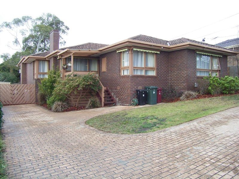 4 Grasmere Avenue, Doncaster East VIC 3109