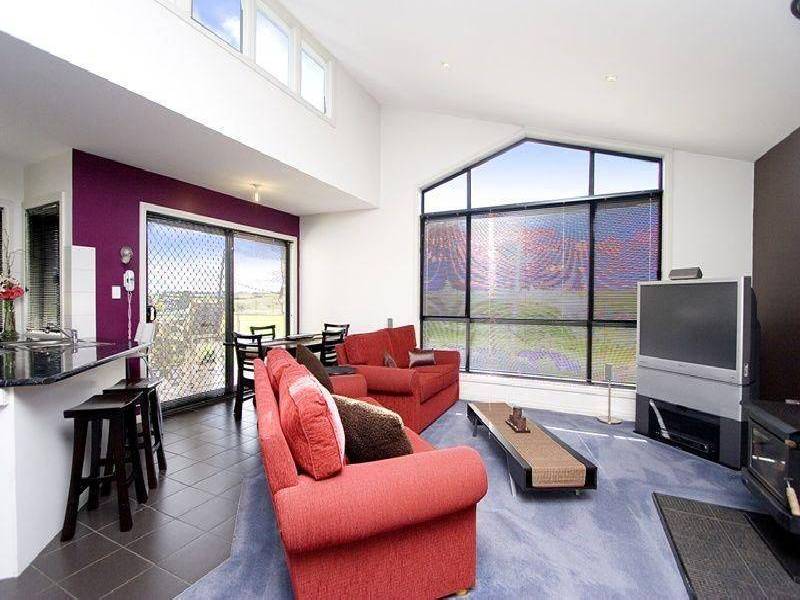 16 Karin Crescent, Glenroy VIC 3046