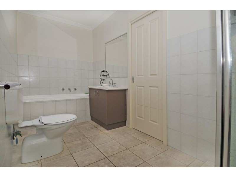 2/19 Gibson Street, Broadmeadows VIC 3047