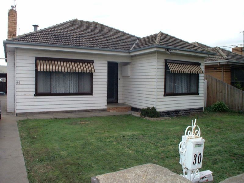 30 Hubert Avenue, Glenroy VIC 3046