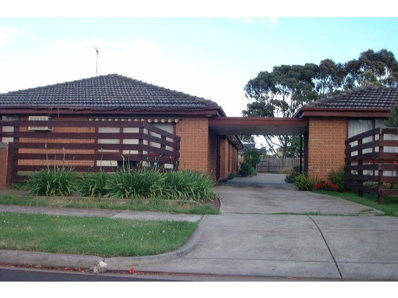 3/4 Ethel Street, Oak Park VIC 3046