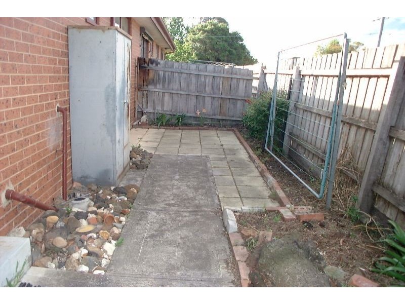 3/4 Ethel Street, Oak Park VIC 3046