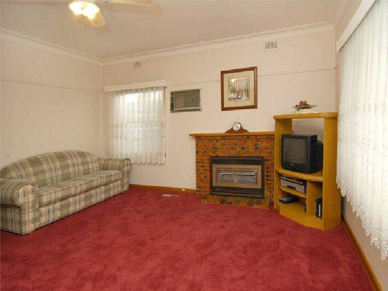 16 William Street, Glenroy VIC 3046