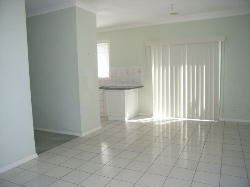 2/24 Finchley Avenue, Glenroy VIC 3046