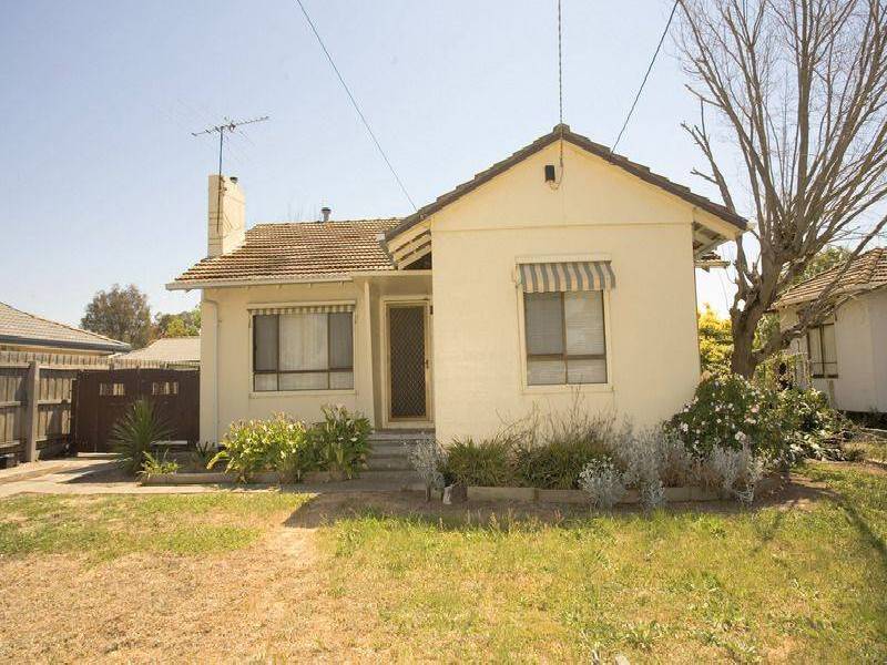 8 Ortolan Avenue, Broadmeadows VIC 3047