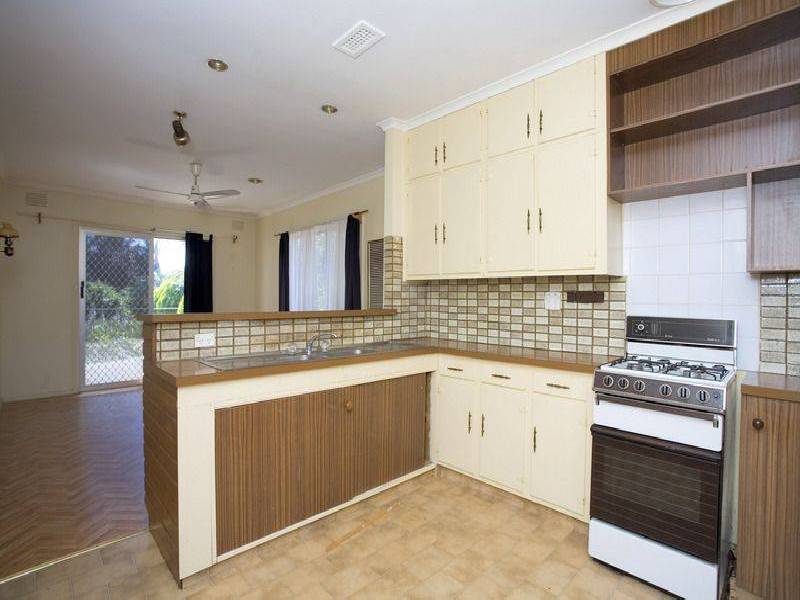 8 Ortolan Avenue, Broadmeadows VIC 3047