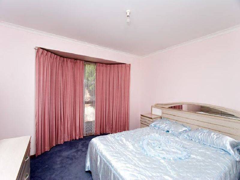 5 Centre Way, Glenroy VIC 3046