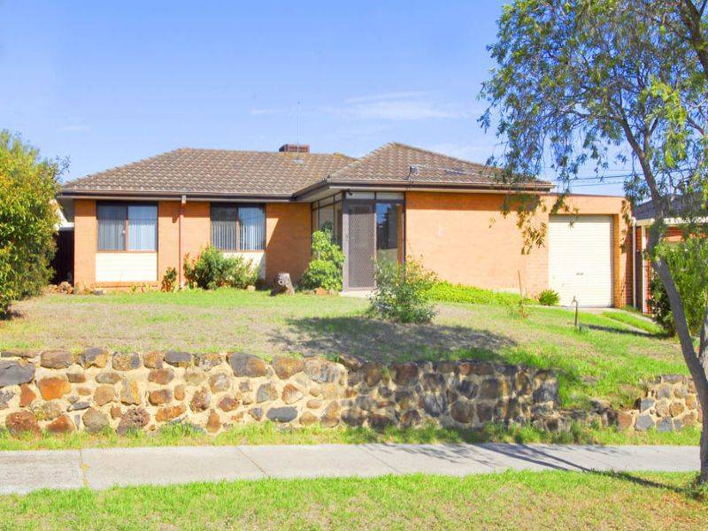 4 Ruby Court, Meadow Heights VIC 3048