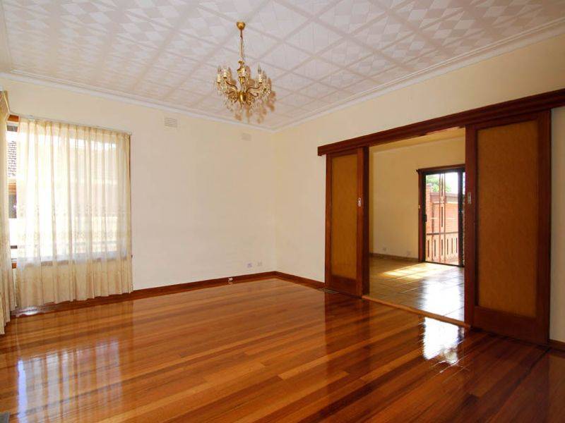 16 Frank Street, Dallas VIC 3047