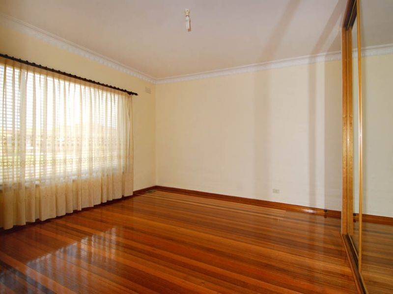 16 Frank Street, Dallas VIC 3047