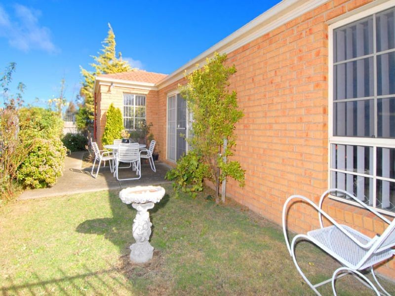5 Mia Place, Meadow Heights VIC 3048