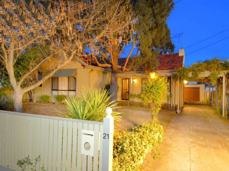 21 Menana Road, Glenroy VIC 3046