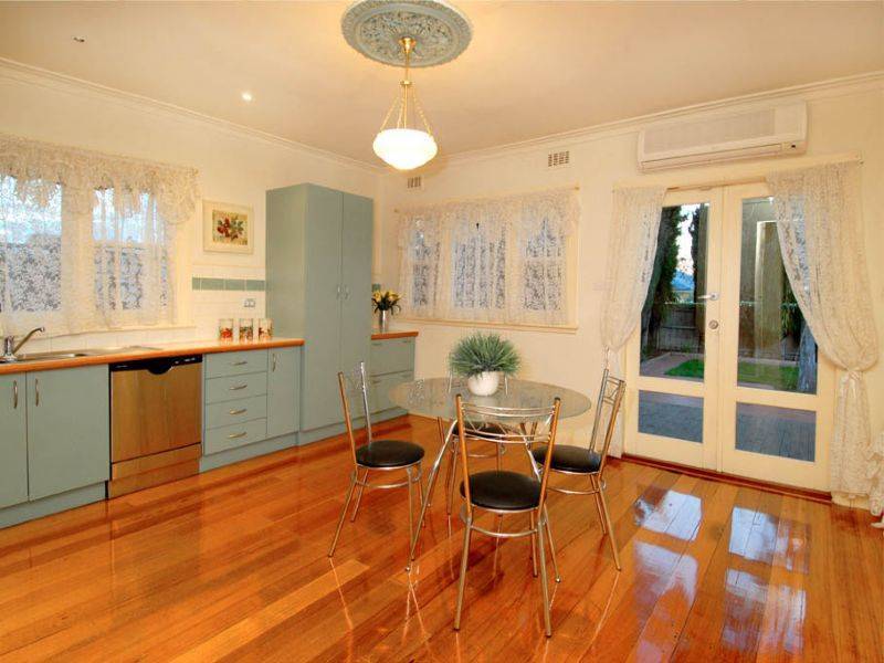21 Menana Road, Glenroy VIC 3046