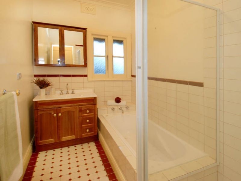 21 Menana Road, Glenroy VIC 3046