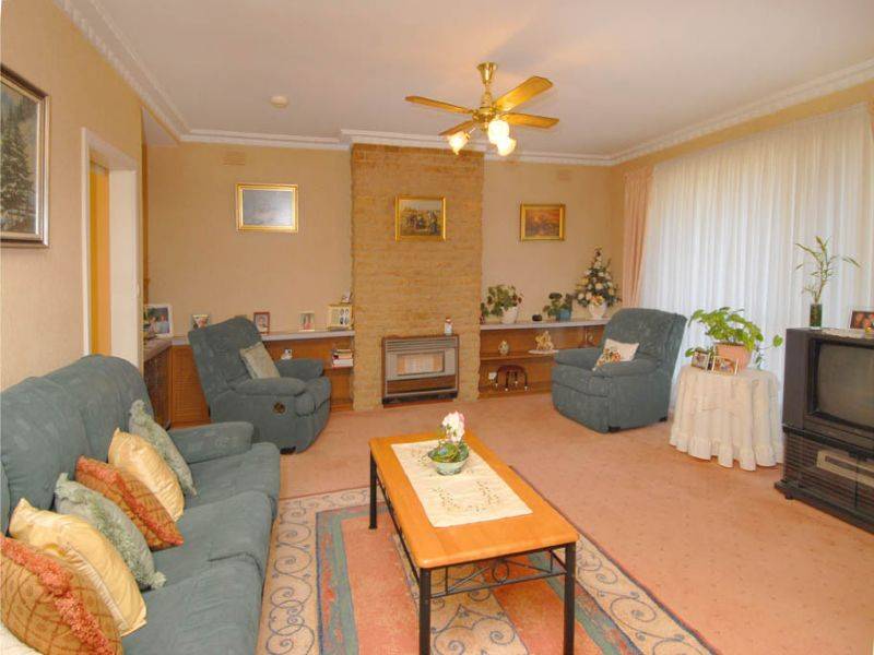 13 May Street, Glenroy VIC 3046