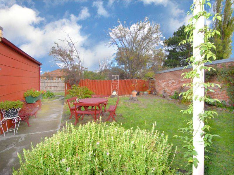 7 Glenroy Road, Glenroy VIC 3046