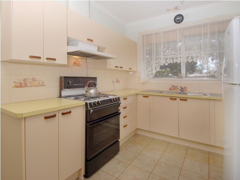 29 Inverloch Crescent, Dallas VIC 3047