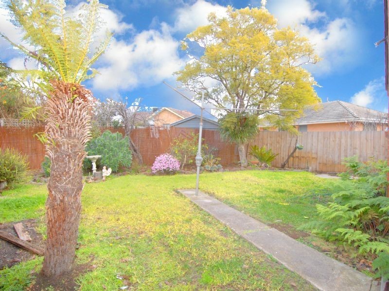 29 Inverloch Crescent, Dallas VIC 3047