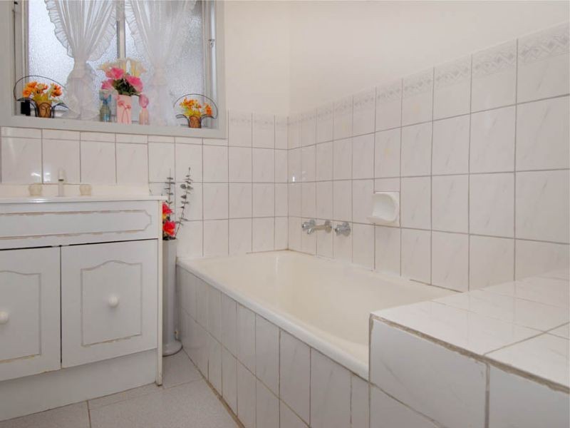 28 Norval Crescent, Coolaroo VIC 3048