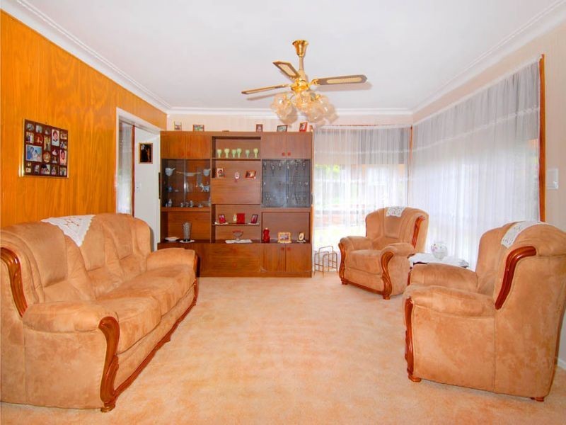 53 Valley Crescent, Glenroy VIC 3046
