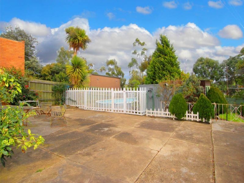 53 Valley Crescent, Glenroy VIC 3046