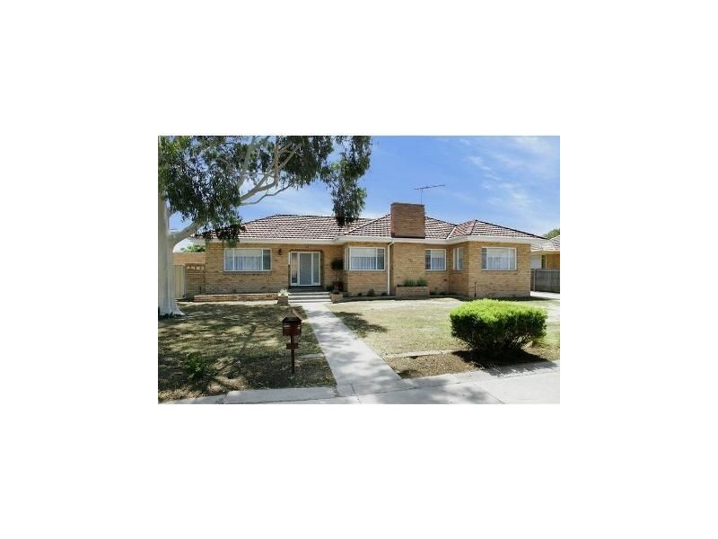 54 Gladstone Parade, Glenroy VIC 3046