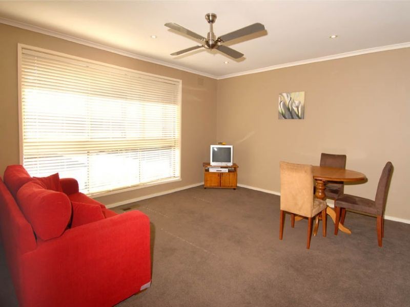 1/100 Railway Parade, Pascoe Vale VIC 3044
